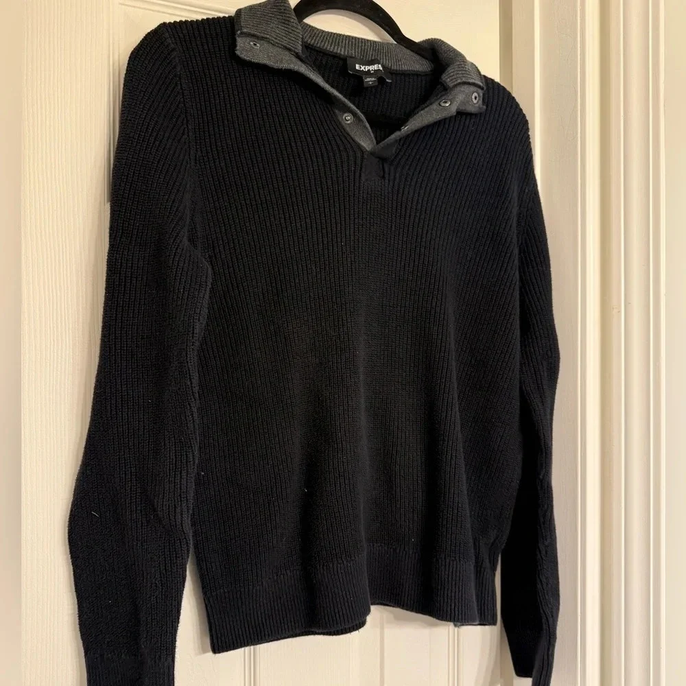 Express Men’s Black Sweater Size L